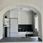Casa Almadrava 아파트 *