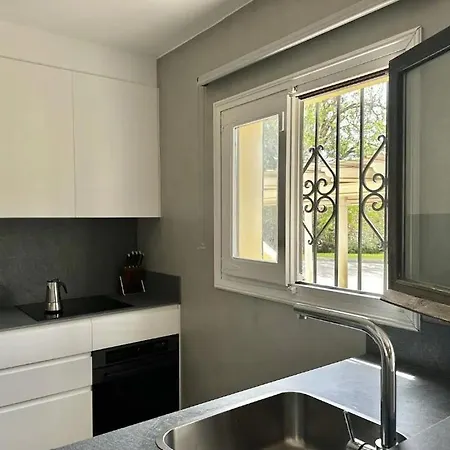 Casa Almadrava 아파트 *